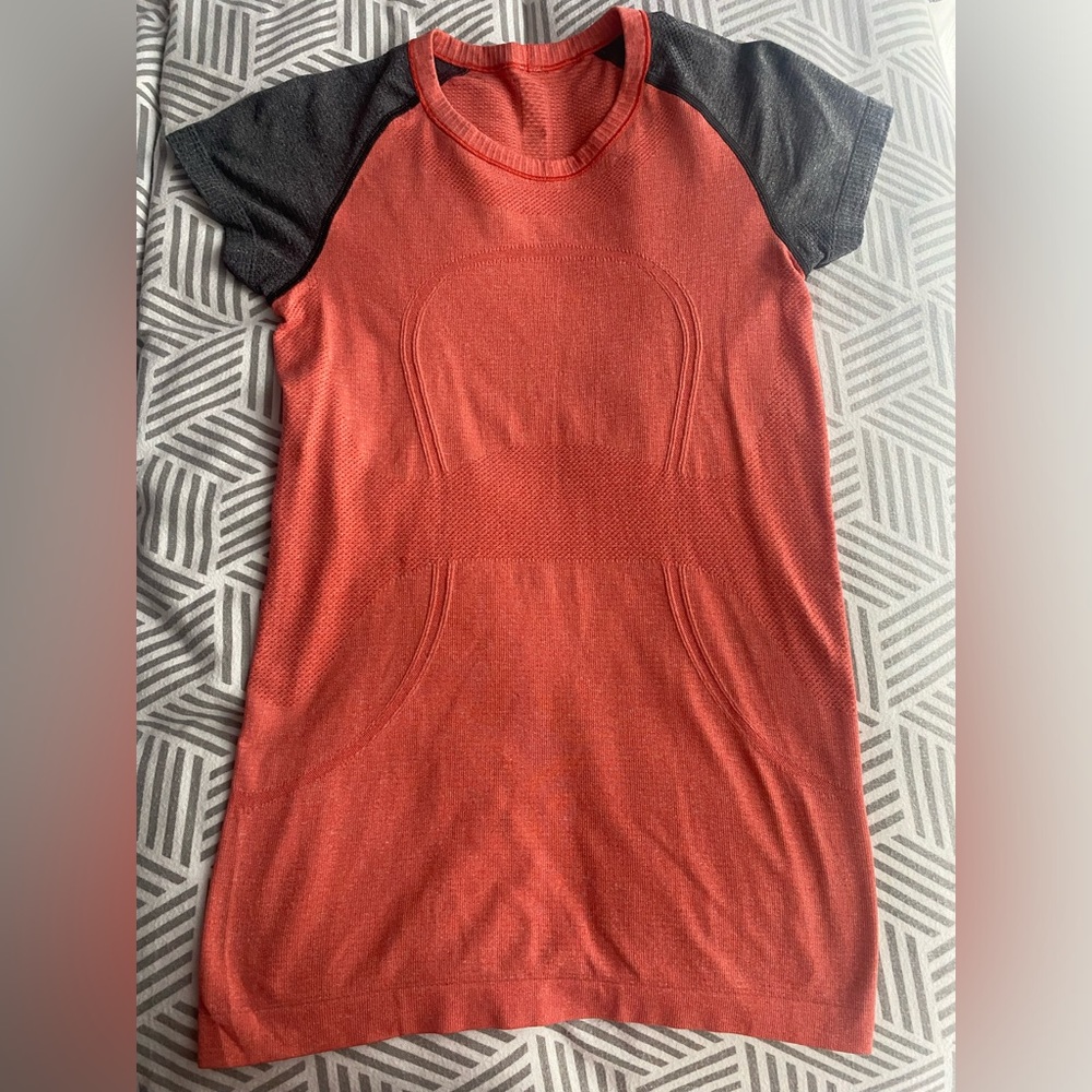 COPY - LULULEMON swiftly tee